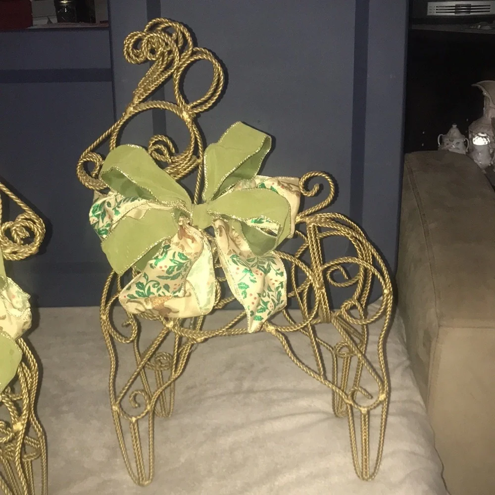 Vintage Wire Reindeer Pair- Figurine -Christmas